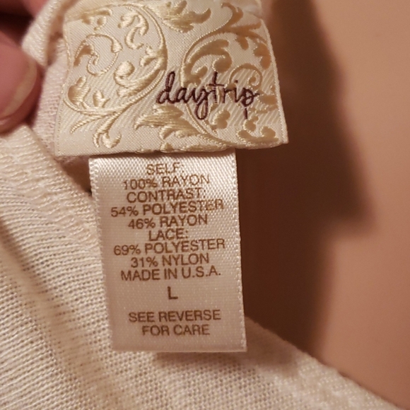 Daytrip Women's 3/4 sleeves tee size L - Picture 3 of 3